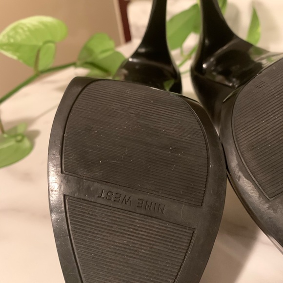 Nine West Platform Pump - Picture 6 of 6